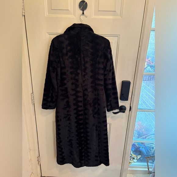 Elegant Black Long “Fur” Coat - Picture 7 of 7
